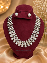 Pearl Elegance Necklace Set